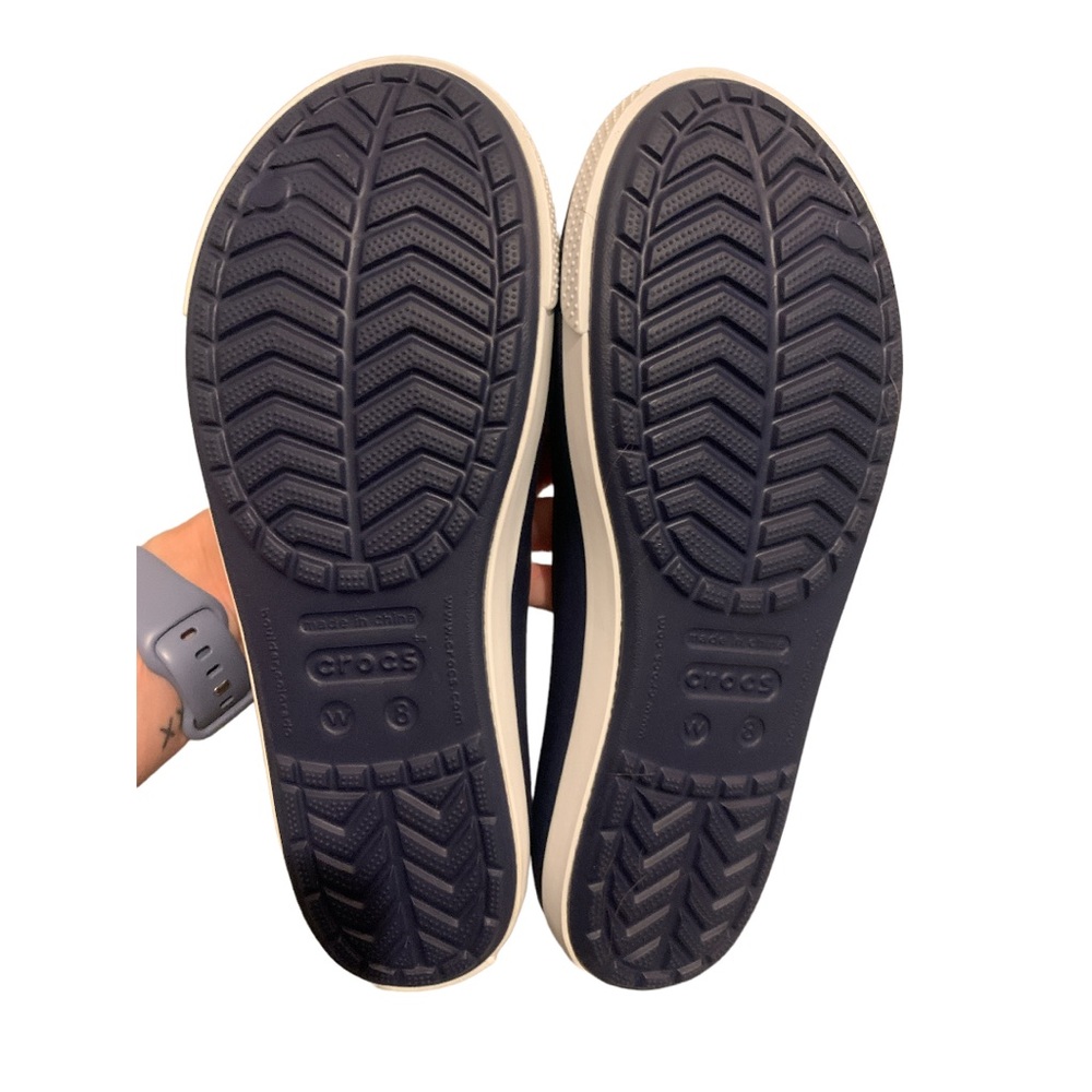 CROCS - Picture 2 of 3
